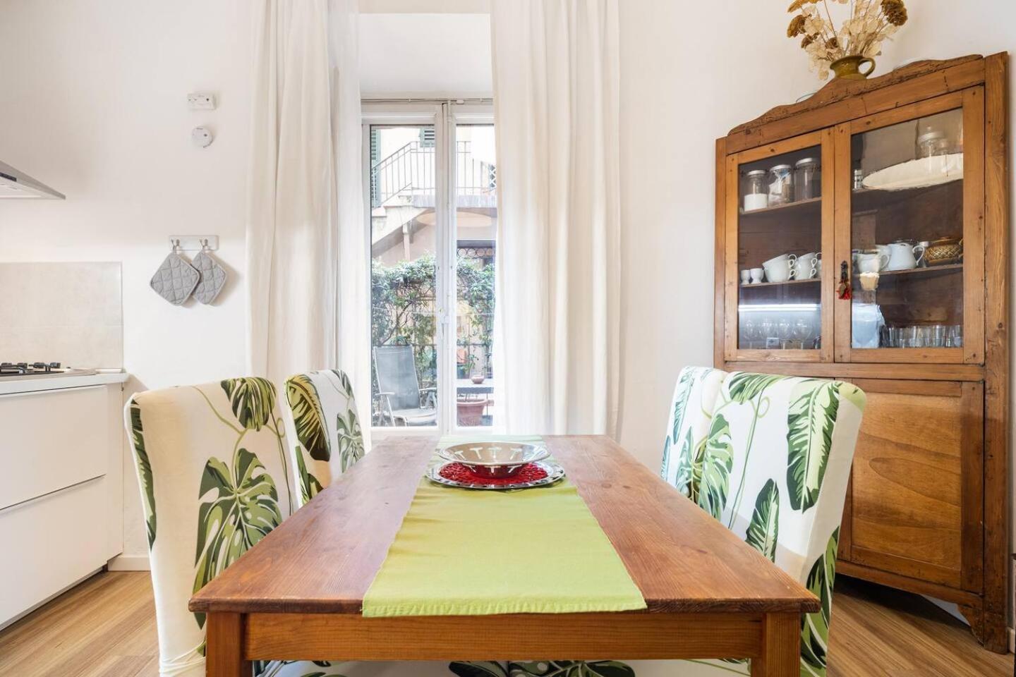 Appartamento Comfy Unit Suitable For Work Street Level With Patio *